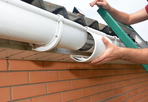 Gutter Maintenance in Saginaw
